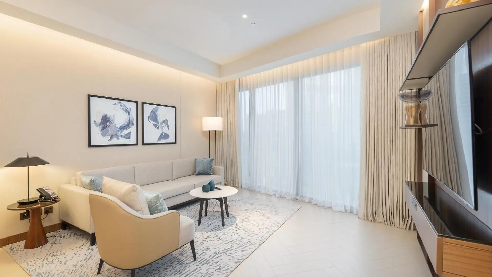 דובאי Spacious 3 Bedroom Apartment In Downtown With Burj Khalifa View 0*,  איחוד האמירויות הערביות
