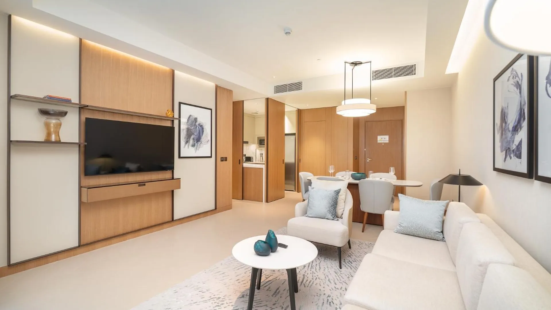 דובאי Spacious 3 Bedroom Apartment In Downtown With Burj Khalifa View